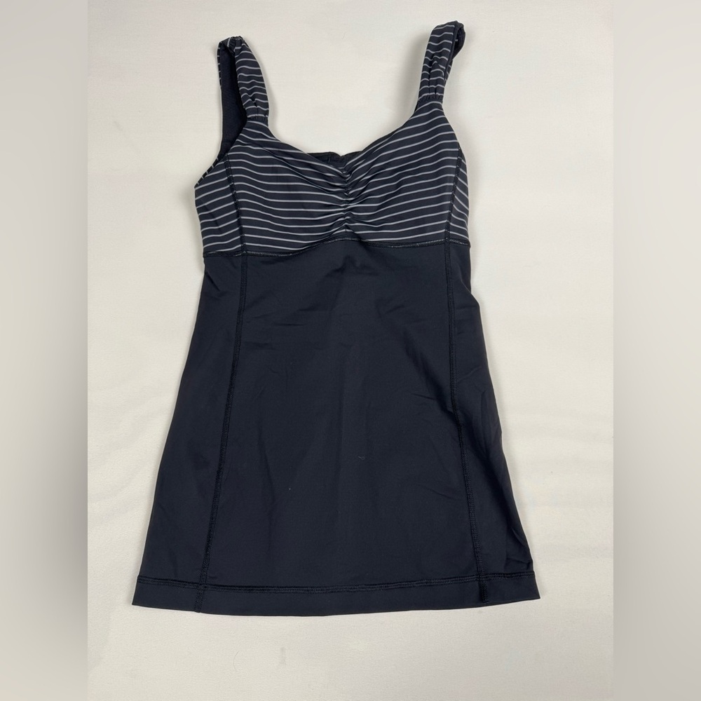 Lululemon Aria Parallel Stripe Black White Tank Top Women’s 6
